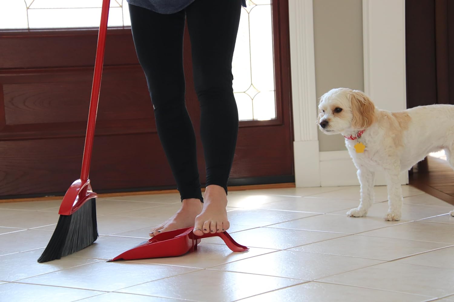O-Cedar Pet Pro Broom with Step-On Dustpan | Remove 99% with One Sweep | Removes 3 Times More Pet Hair | Quiet Cleaning Tool for Cat and Dog Owners